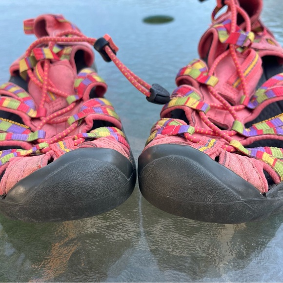 Keen Whisper Coral Waterproof Sport Hiking Water Beach Sandals - Picture 4 of 15